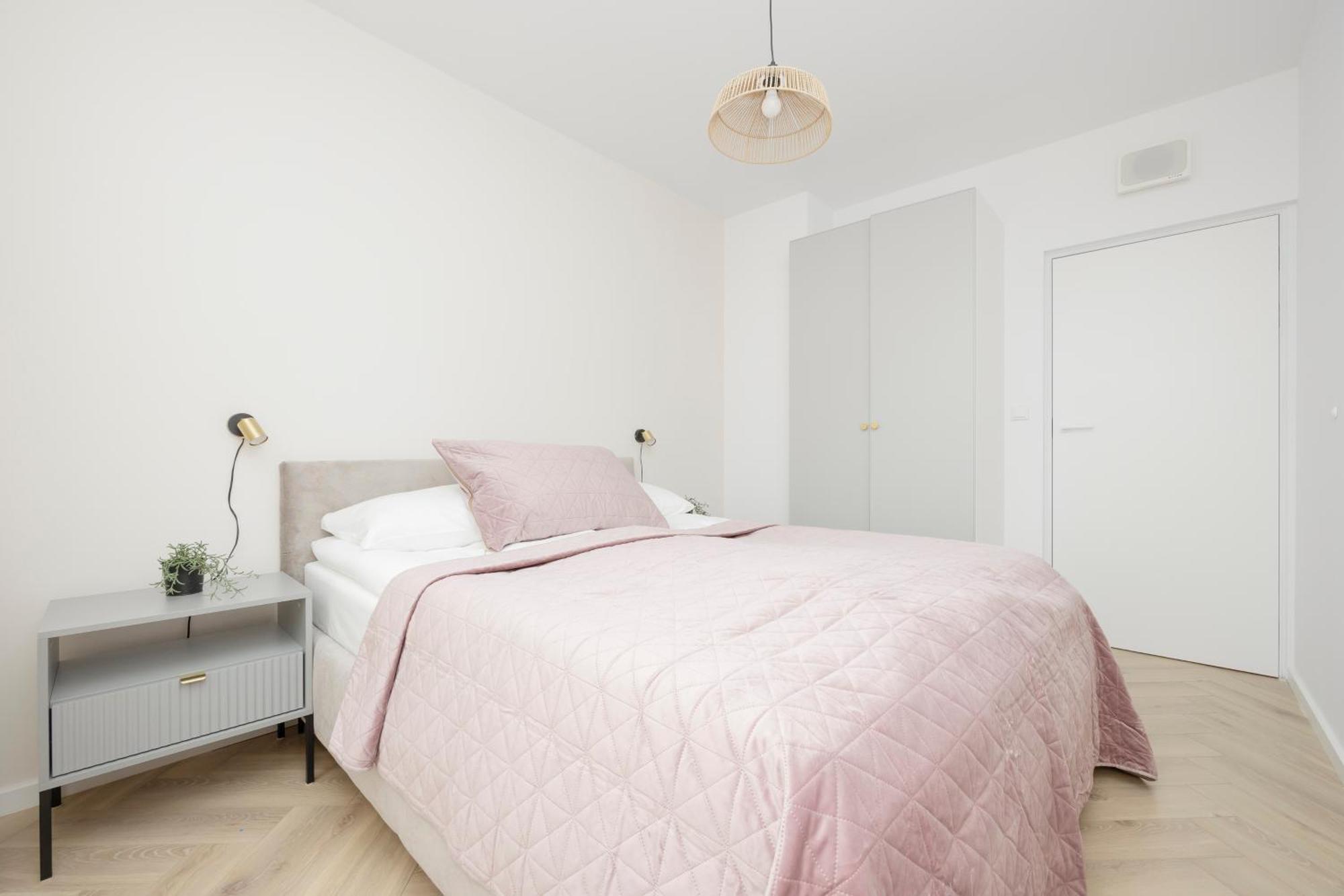 Modern Apartment With Balcony Near Aleje Jerozolimskie By Noclegi Renters Warszawa Eksteriør bilde